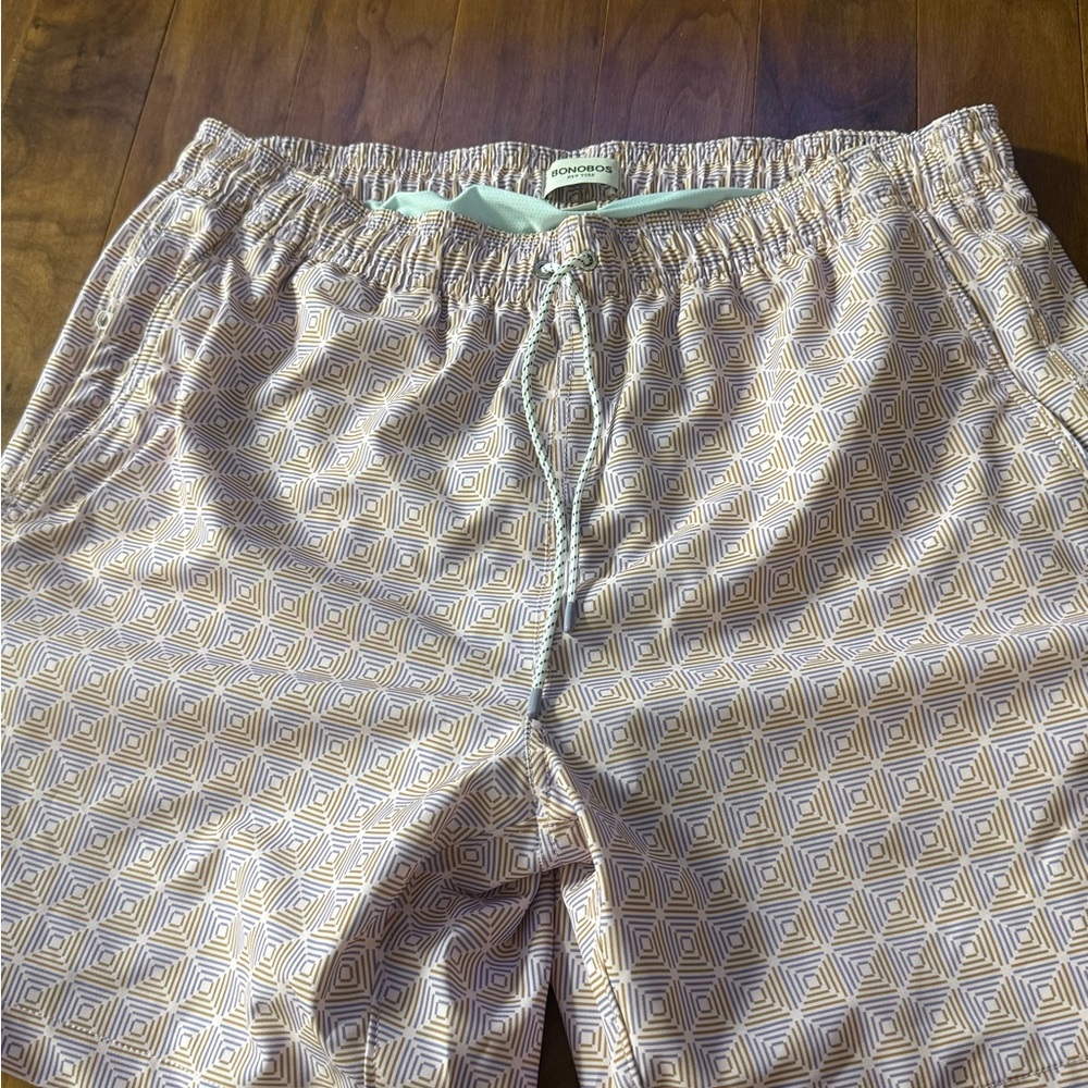 Bonobos Men's Geometric Swim Trunks - Light Purple, Pink and Gold 7” NWT!